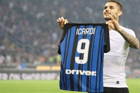 icardi regalo rolex|Icardi sorprende a sus compañeros y les regaló un .